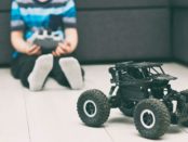 RC modely sú rádiom riadené hračky, čiže hračky na diaľkové ovládanie