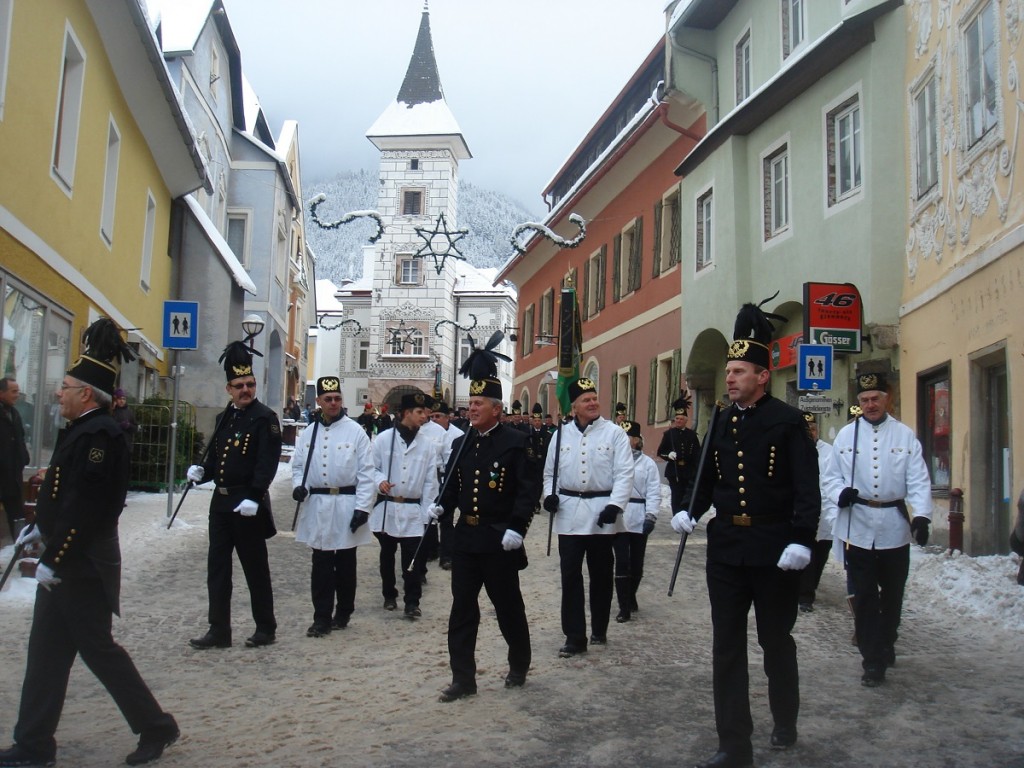 Bergmannsfeier Aufmarsch (C) Erlebnisregion Erzberg zm