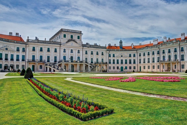 Kaštieľ Esterházy vo Fertőde zm