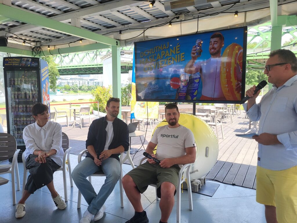 Zľava: Radka Anguš, Group Brand Manager CZ & SK spoločnosti HEINEKEN Slovensko, nutričný poradca Maroš Krivosudský a majster sveta Peter Sagan.