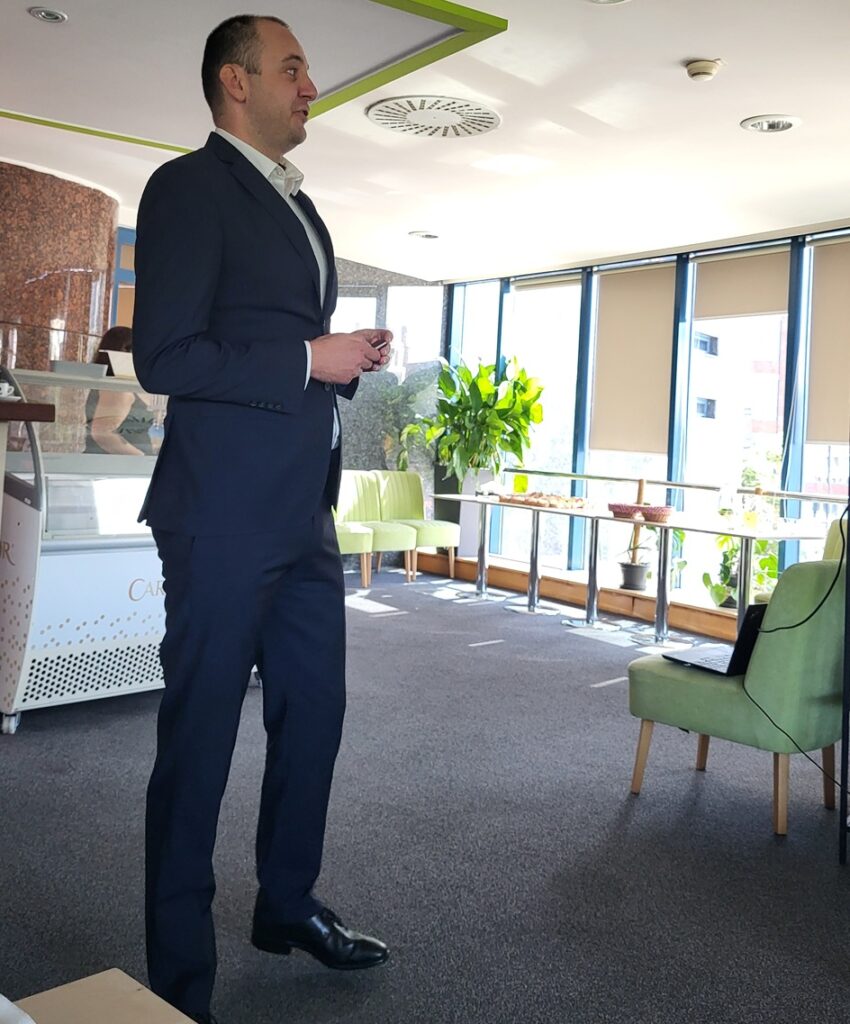 Michal Lehuta, makroekonóm senior VÚB banky.