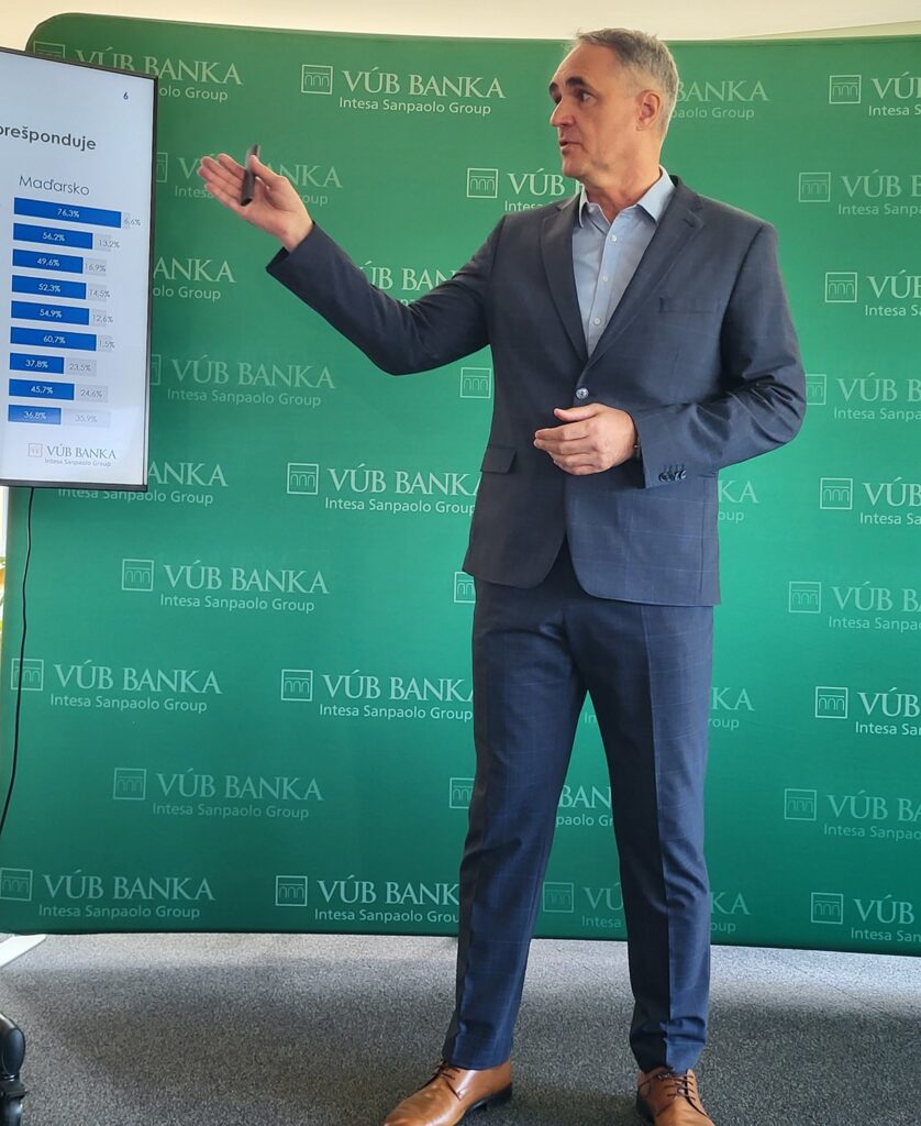 Štefan Hronec, produktový špecialista pre finančné vzdelávanie vo VÚB.